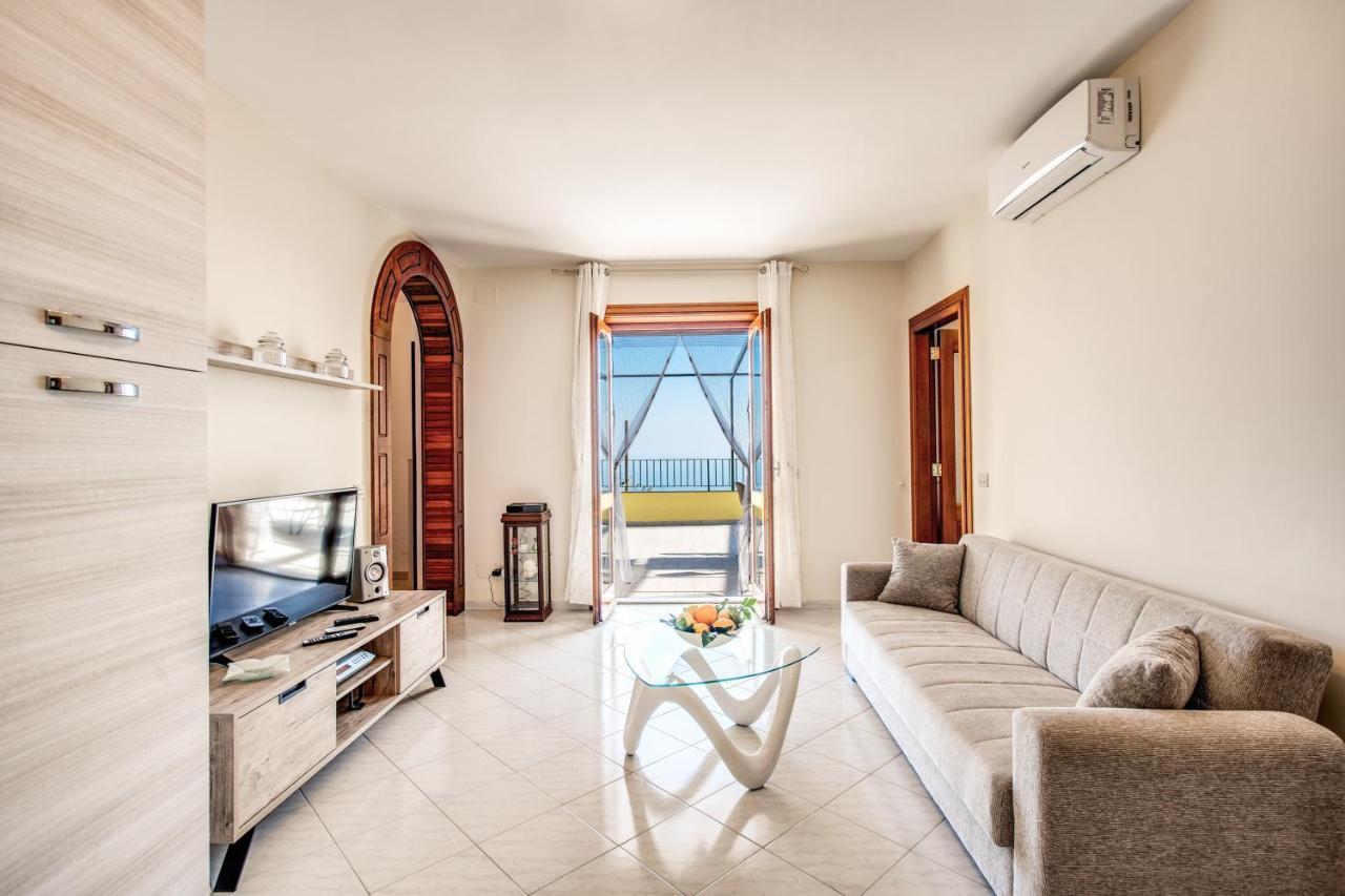 Magdalene'S House - Sea View Terrace Apartment มัสซาลูเบรนเซ ภายนอก รูปภาพ