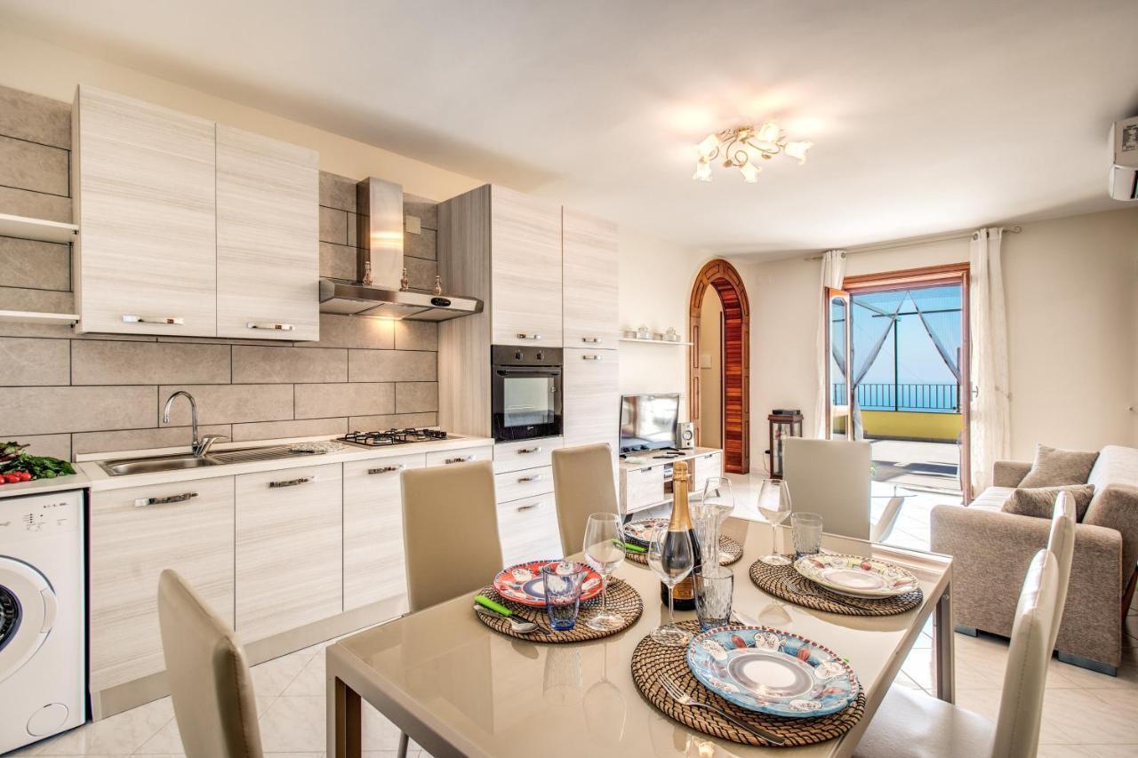 Magdalene'S House - Sea View Terrace Apartment มัสซาลูเบรนเซ ภายนอก รูปภาพ