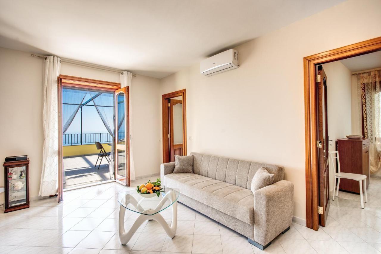 Magdalene'S House - Sea View Terrace Apartment มัสซาลูเบรนเซ ภายนอก รูปภาพ